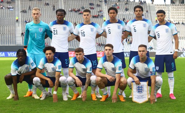Inglaterra colonizó su debut ante Túnez