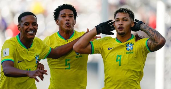 Fulminante victoria de Brasil en el Diego Armando Maradona