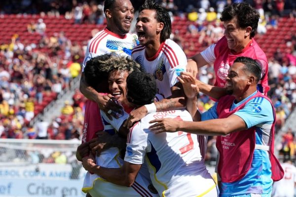 Victoria histórica de Venezuela en el debut