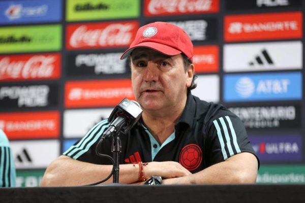 Los DTs argentinos que buscan la Copa con otras selecciones