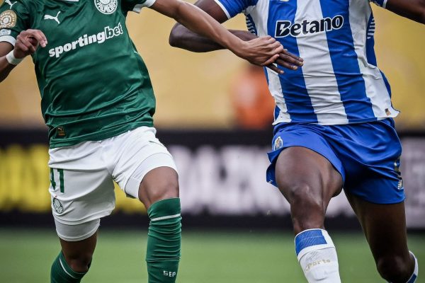 Palmeiras no ligó, Porto tampoco.