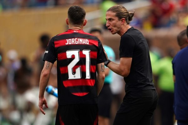 ¡Flamengo brilla con la batuta de su DT!