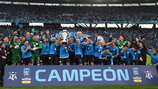 River no pudo quitarse la marca del pirata en Córdoba